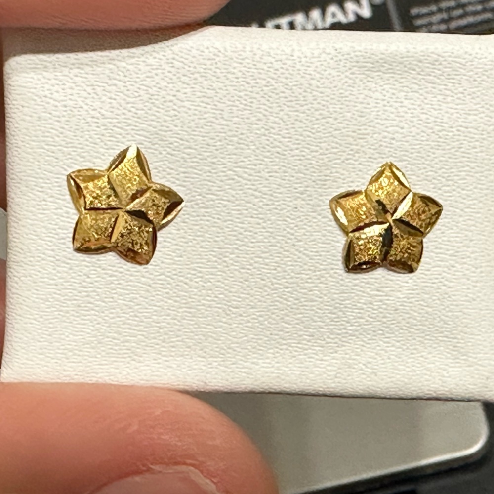 SOLD! 18karat REAL GOLD screw type earrings